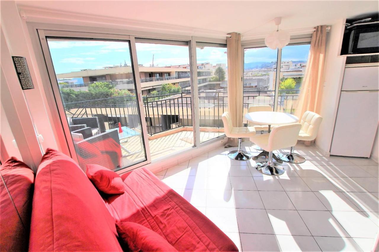 Nice Apartment Last Floor With Terrace And Clear View On The Sea カンヌ エクステリア 写真